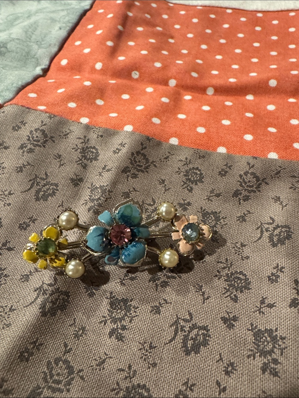 Source Unknown Multicolor Floral Enamel and Pearl Brooch